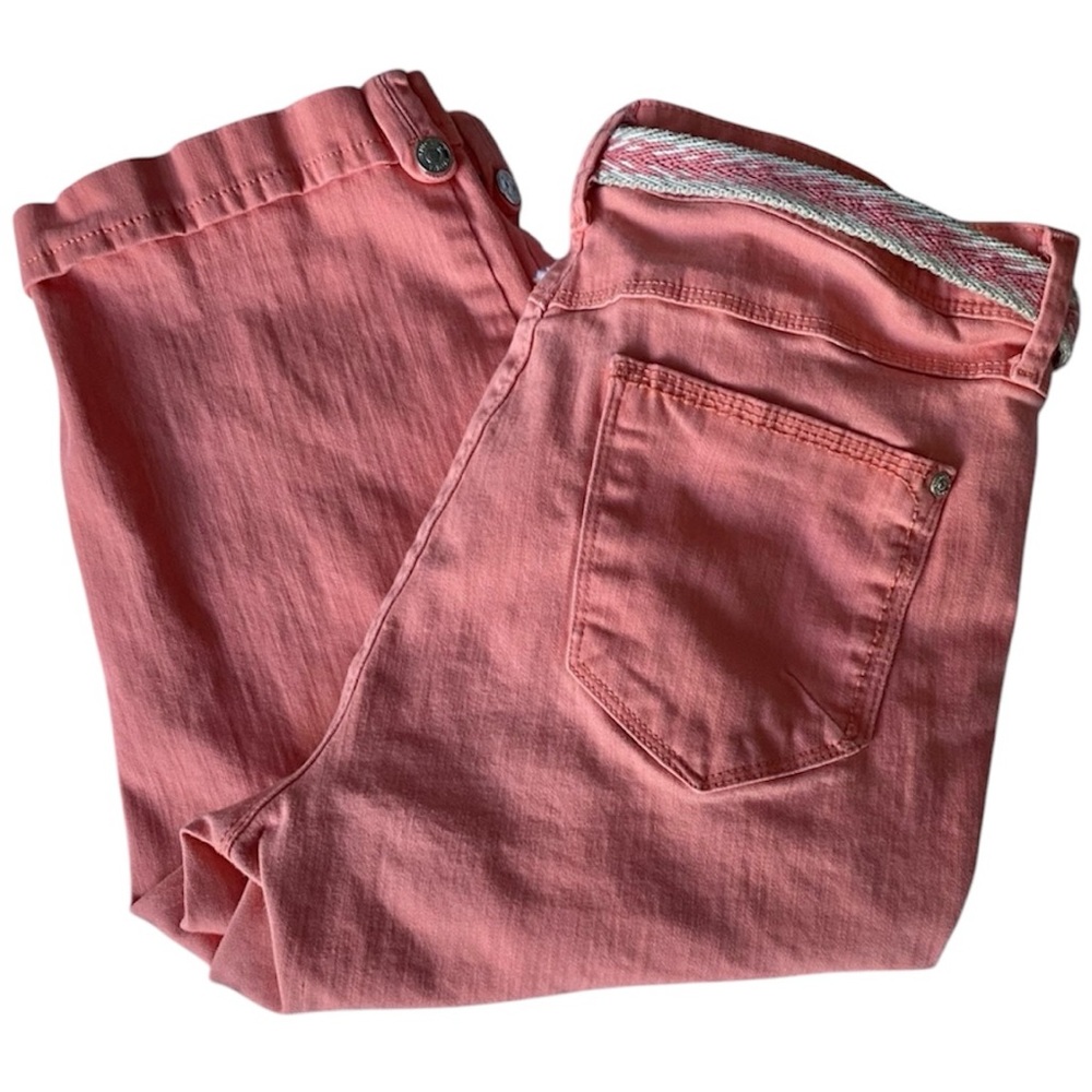 Pink Capris With Belt